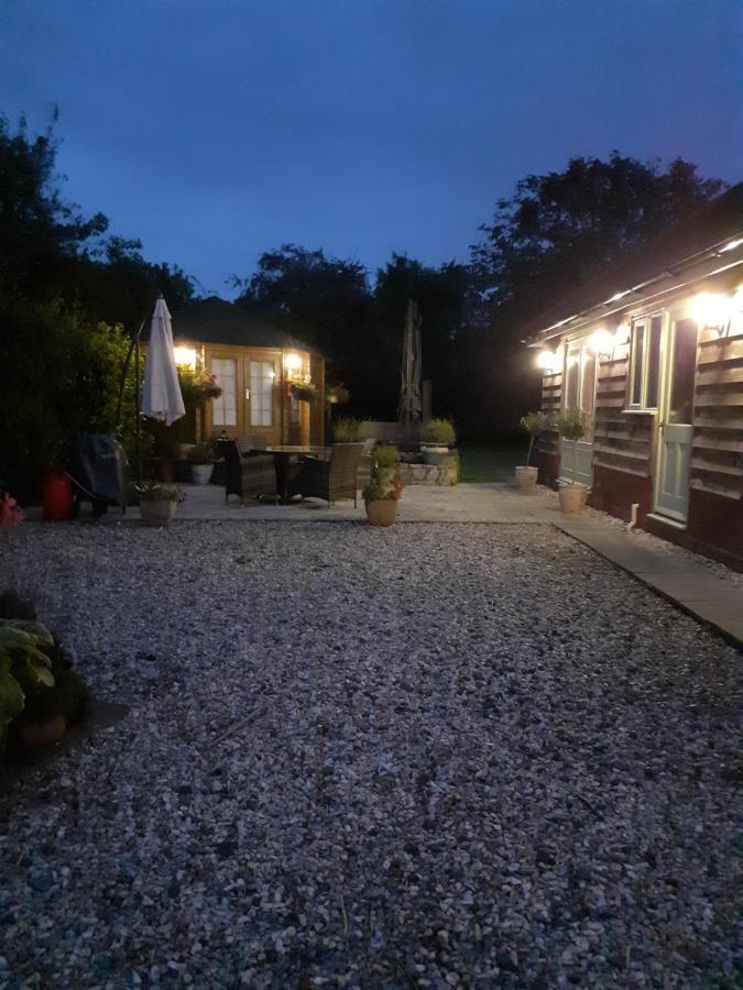 The Cobblers Bed And Breakfast Bishampton Exteriör bild