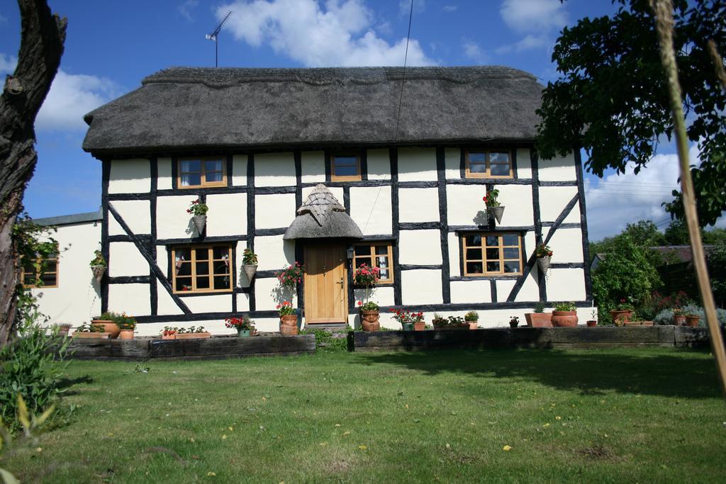 The Cobblers Bed And Breakfast Bishampton Exteriör bild